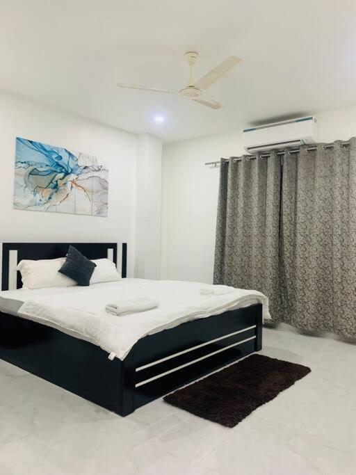 Ferienwohnung White Orchid, Unique & Stylish, Executive 2Bhk. Guwahati Exterior foto
